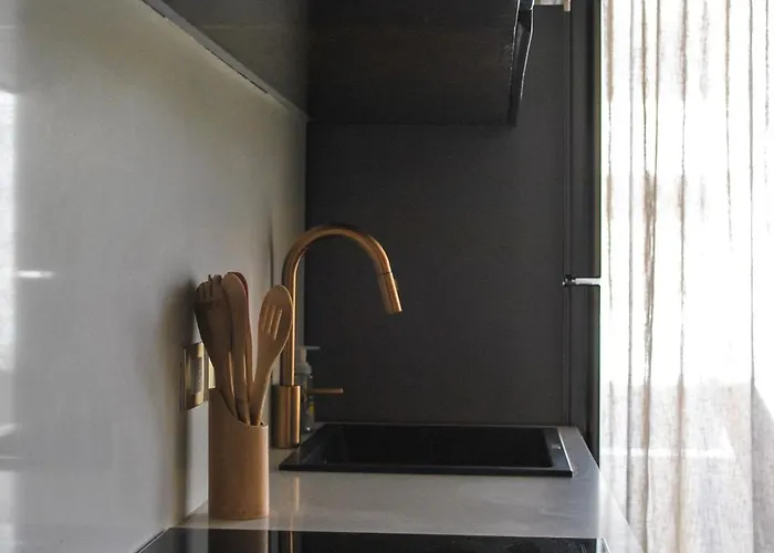 New Maria 2 Bedroom With Rooftop Pool Aparthotel 4*