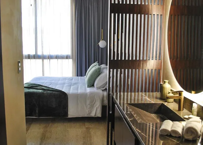 New Maria 2 Bedroom With Rooftop Pool 4*