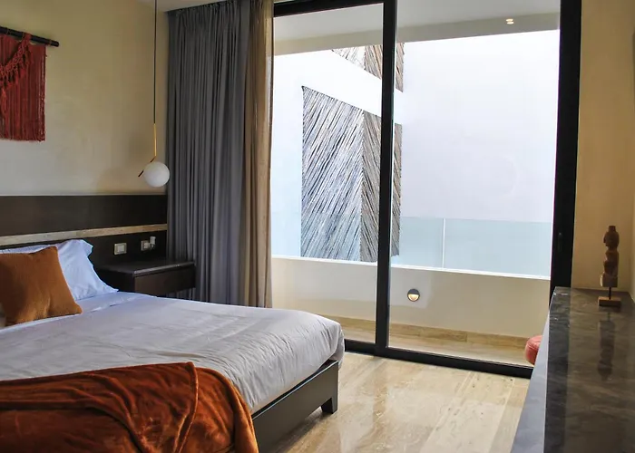 Aparthotel New Maria 2 Bedroom With Rooftop Pool